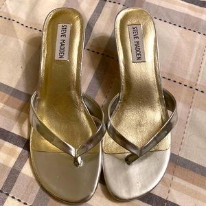 STEVE MADDEN, Ladies slip on open toe flip flop style pump